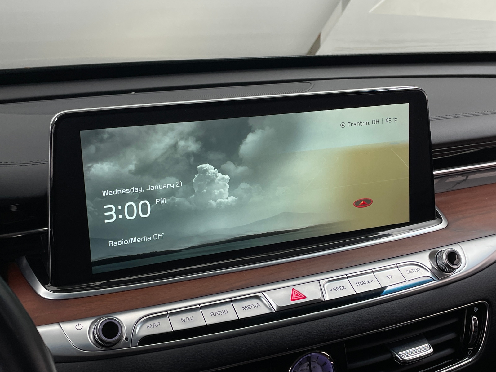 Thumbnail: 2019 Kia K900 - 3