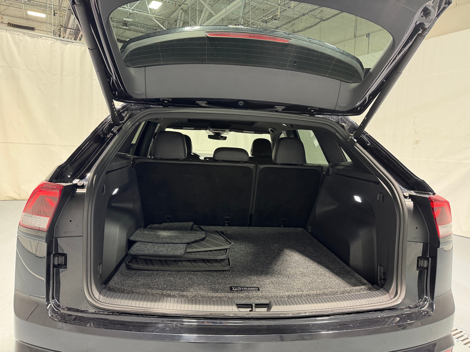 Thumbnail: 2025 Volkswagen Atlas - 6