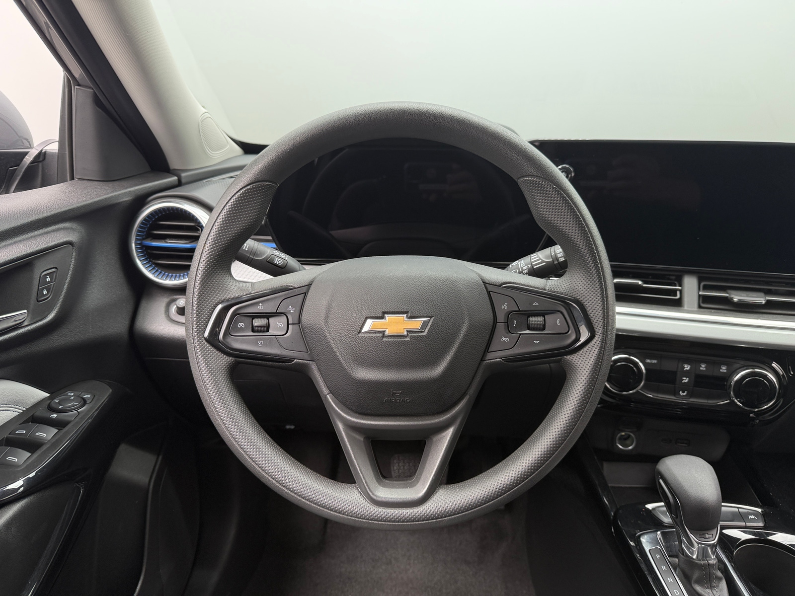 Thumbnail: 2025 Chevrolet Trax - 5