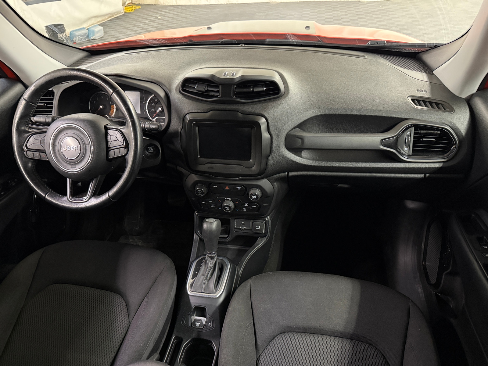 Thumbnail: 2019 Jeep Renegade - 3