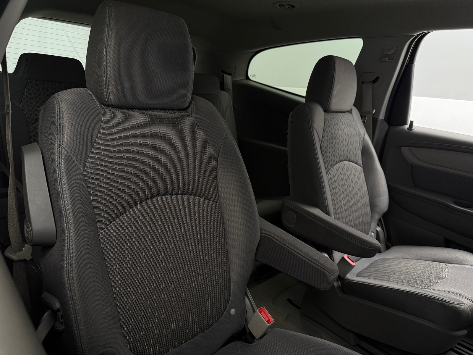 Thumbnail: 2017 Chevrolet Traverse - 6