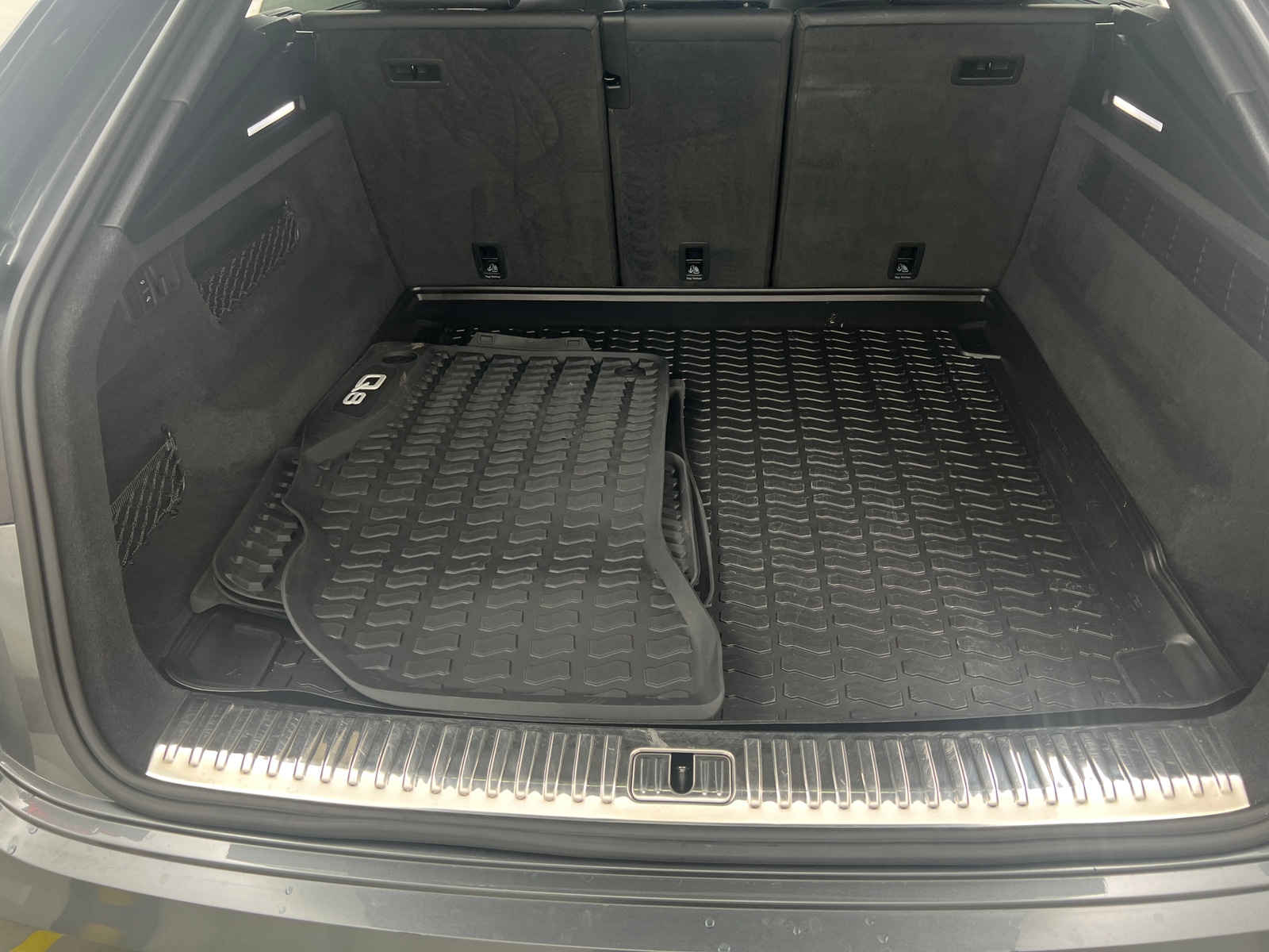 Thumbnail: 2021 Audi Q8 - 6