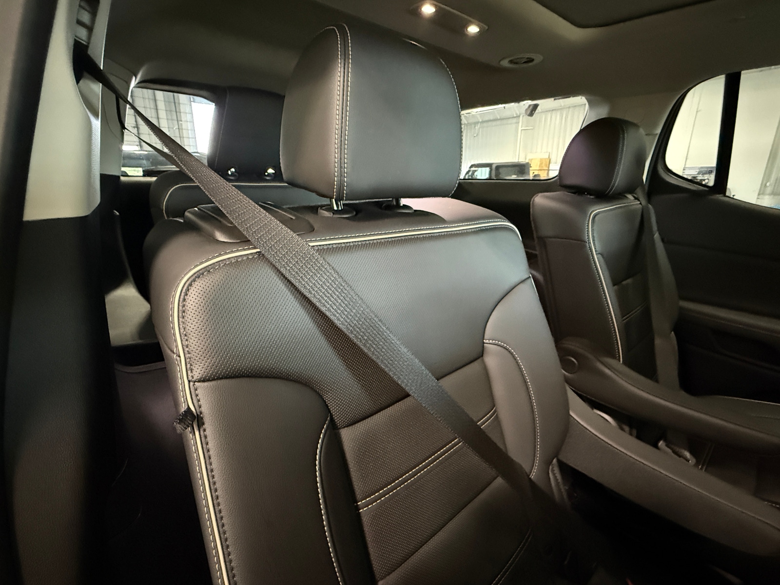 Thumbnail: 2023 GMC Acadia - 5