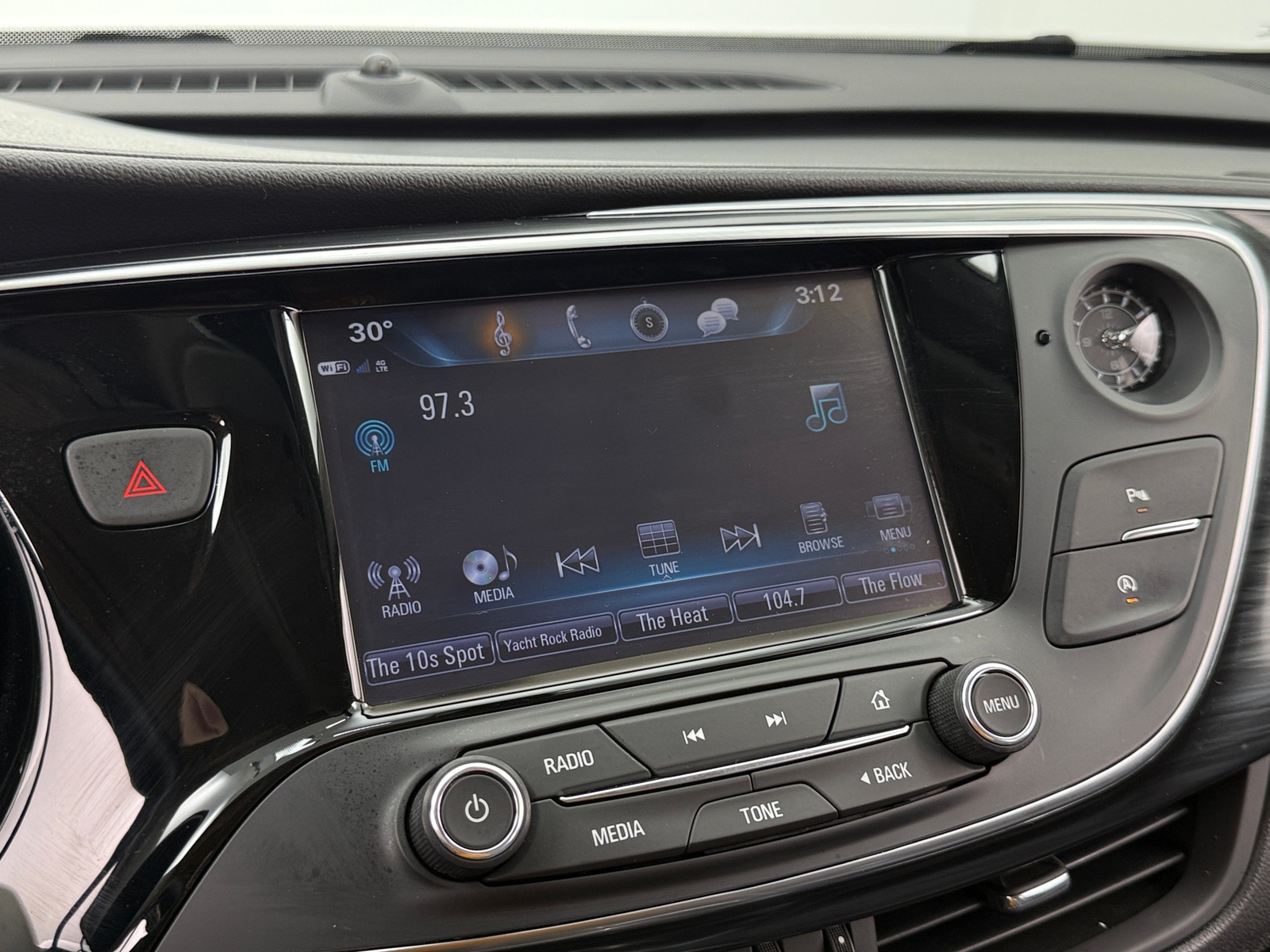 Thumbnail: 2020 Buick Envision - 3