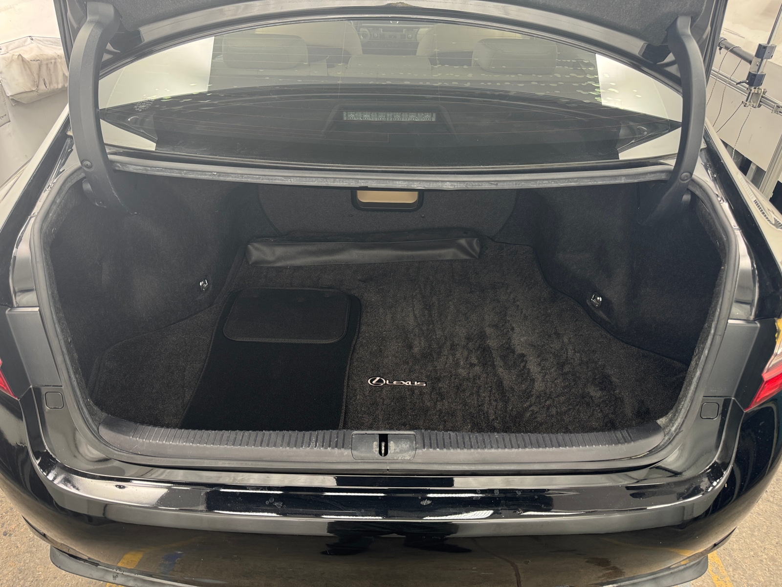 Thumbnail: 2016 Lexus ES - 6