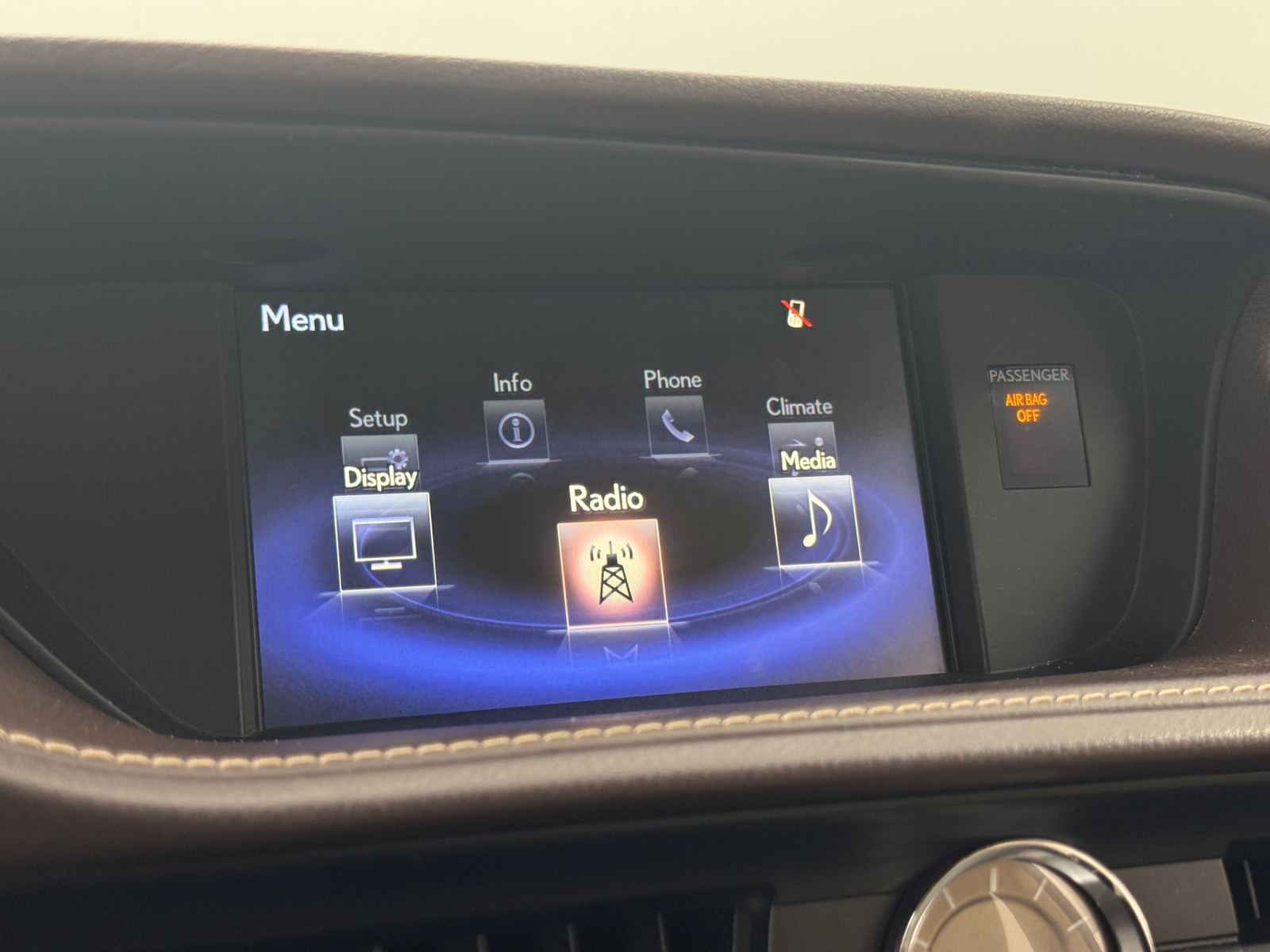 Thumbnail: 2016 Lexus ES - 3