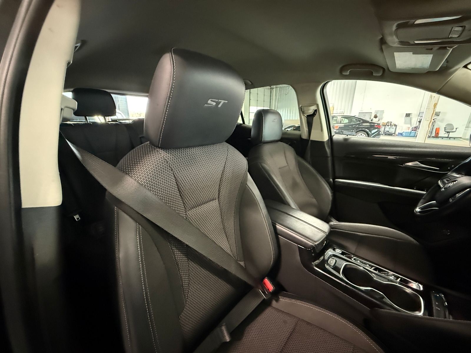 Thumbnail: 2023 Buick Envision - 2