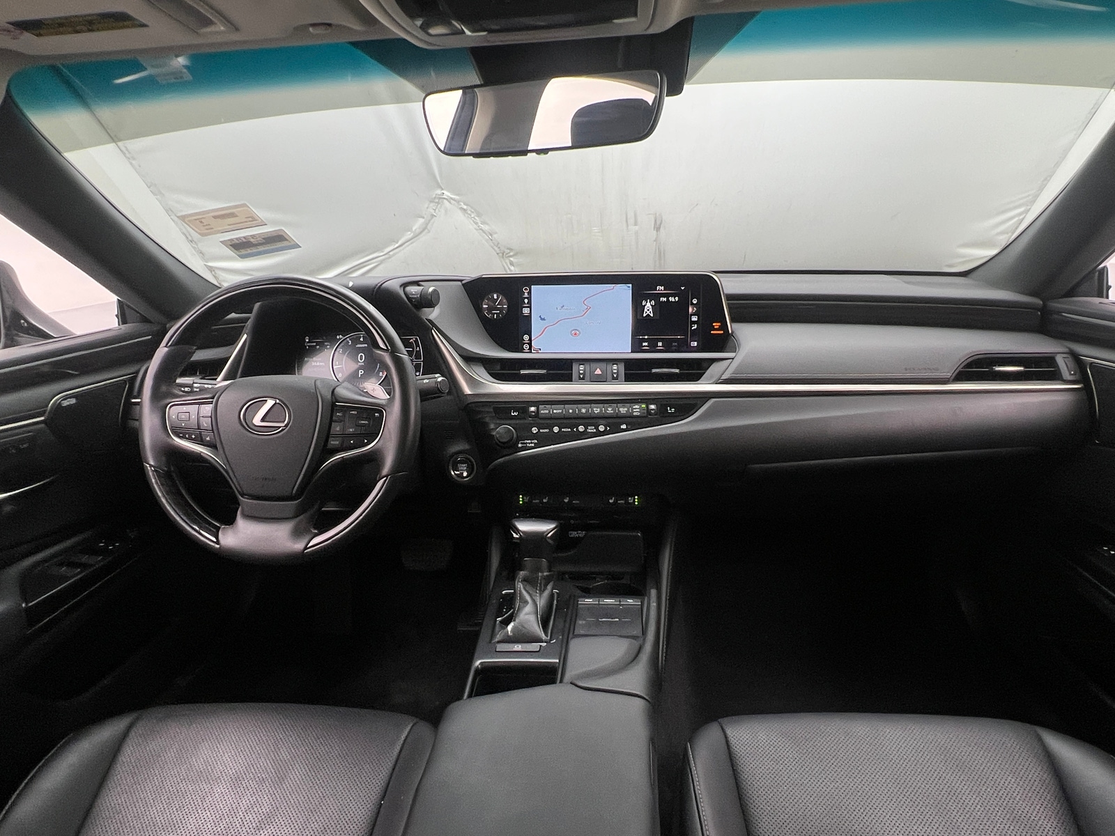 Thumbnail: 2019 Lexus ES - 2