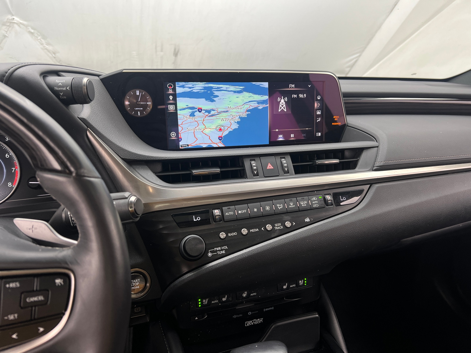 Thumbnail: 2019 Lexus ES - 3