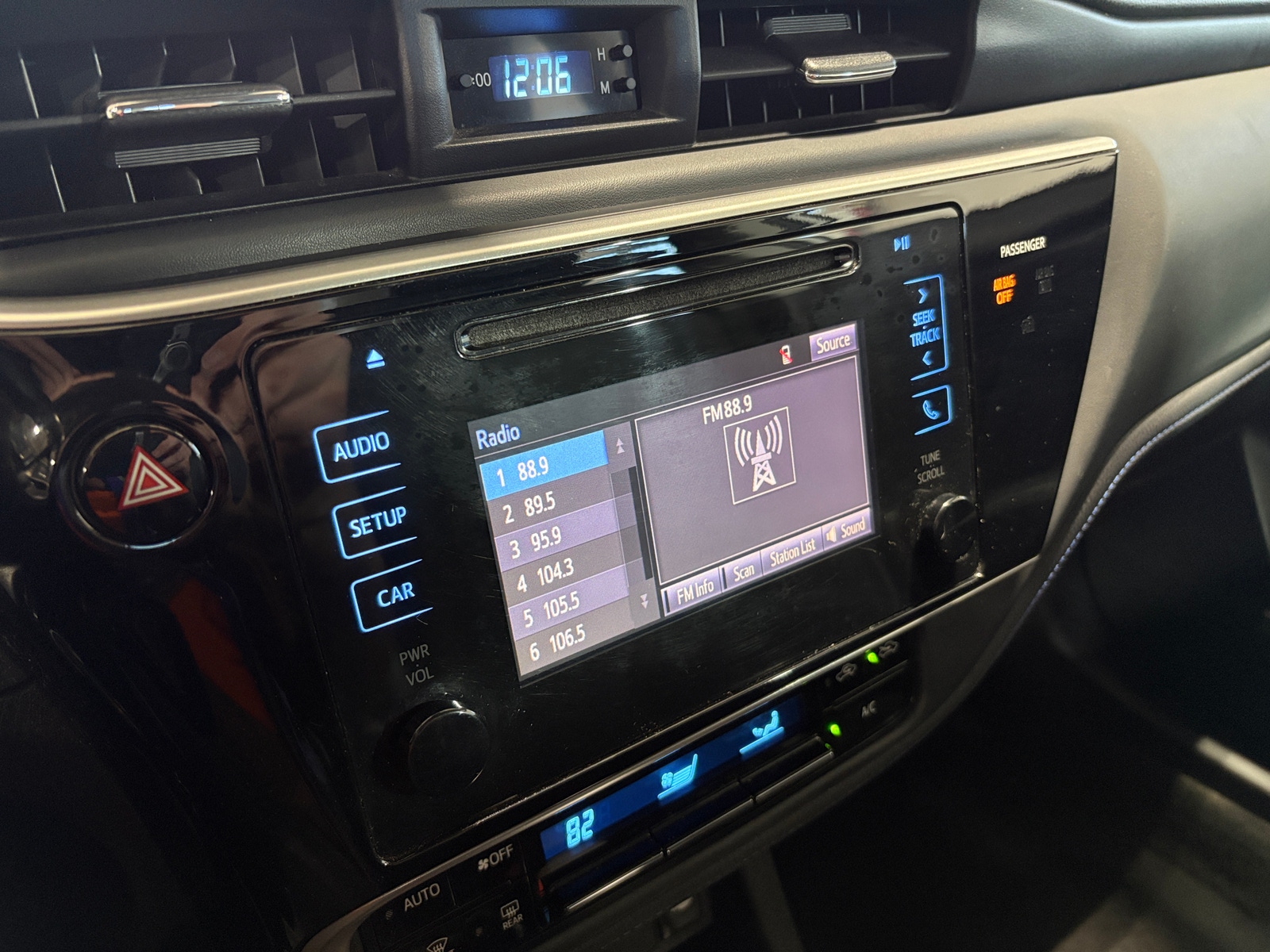 Thumbnail: 2017 Toyota Corolla - 3