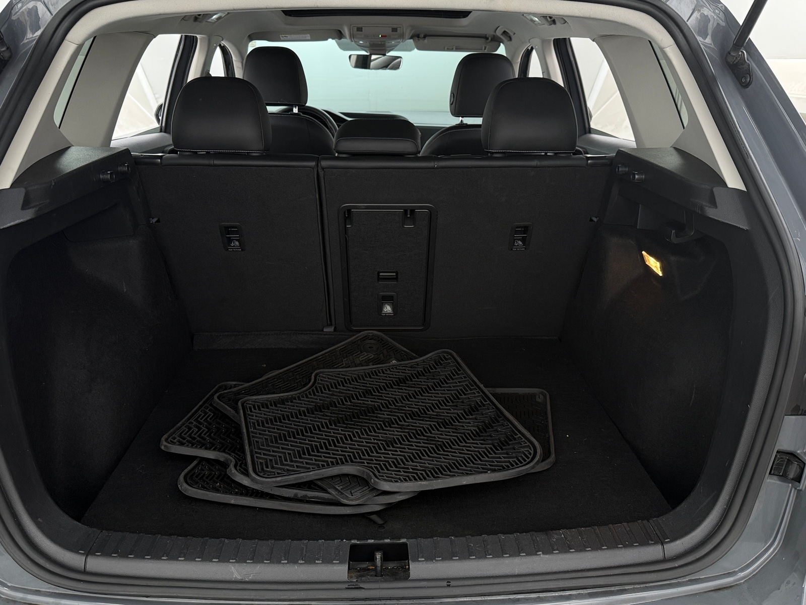 Thumbnail: 2022 Volkswagen Taos - 6