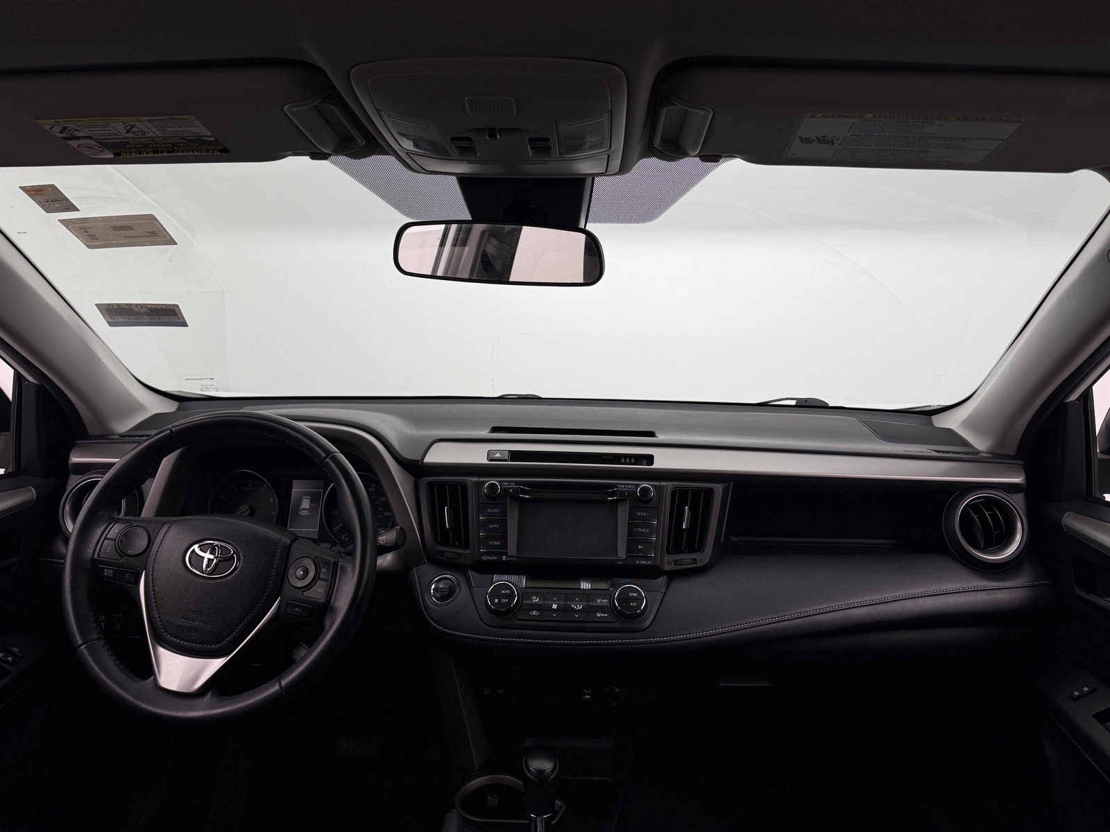 Thumbnail: 2018 Toyota RAV4 - 3