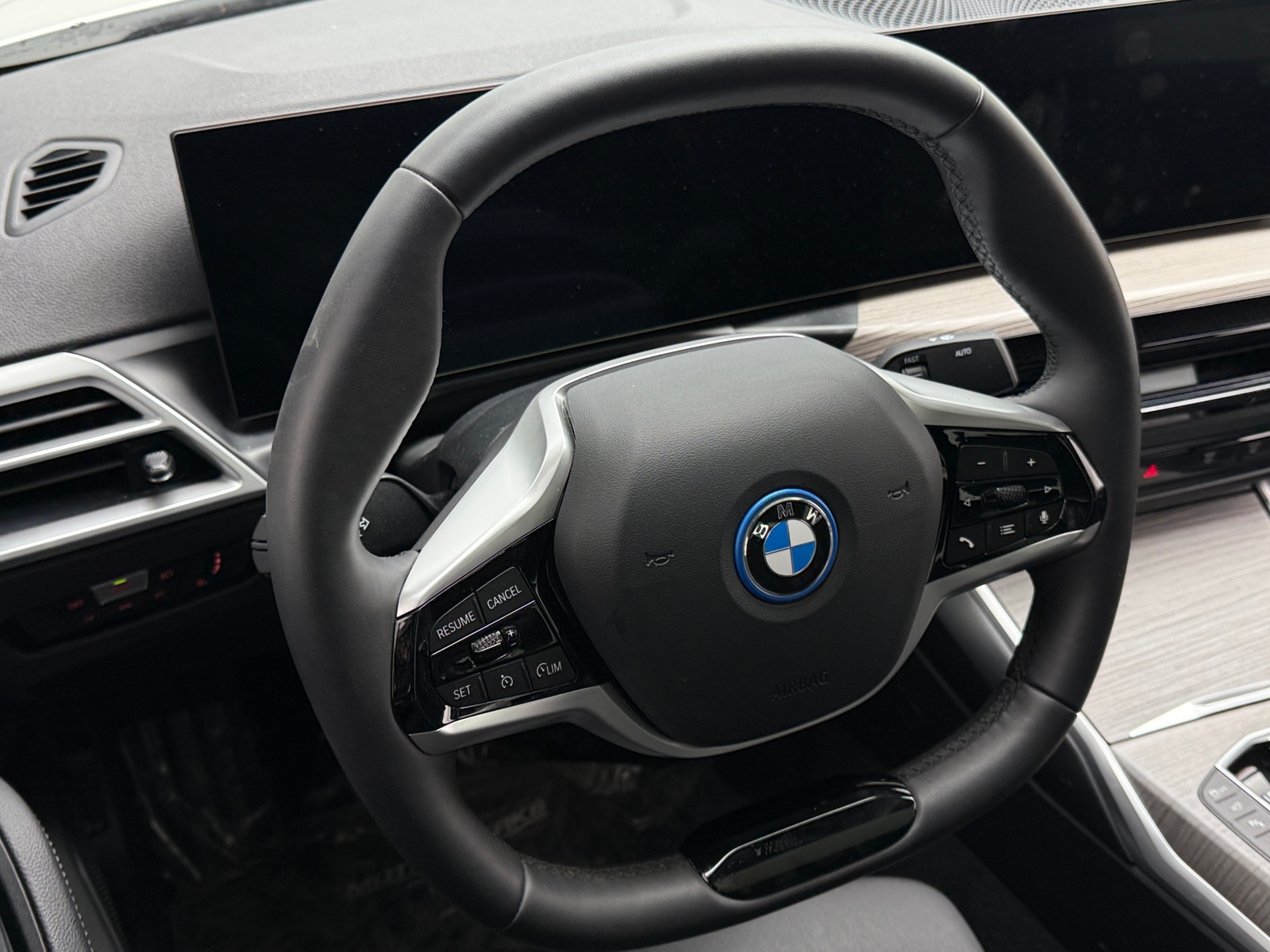 Thumbnail: 2025 BMW i4 - 3
