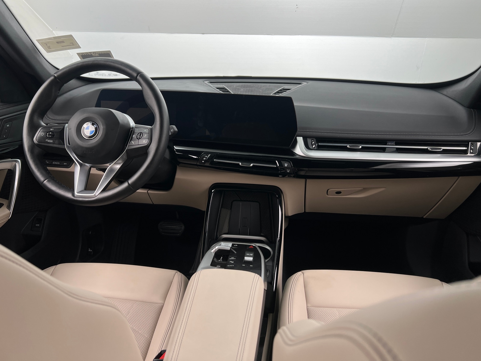 Thumbnail: 2025 BMW X1 - 2