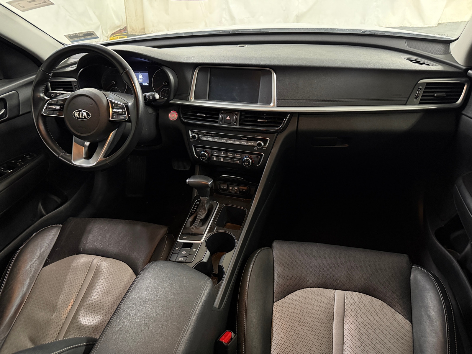 Thumbnail: 2019 Kia Optima - 2