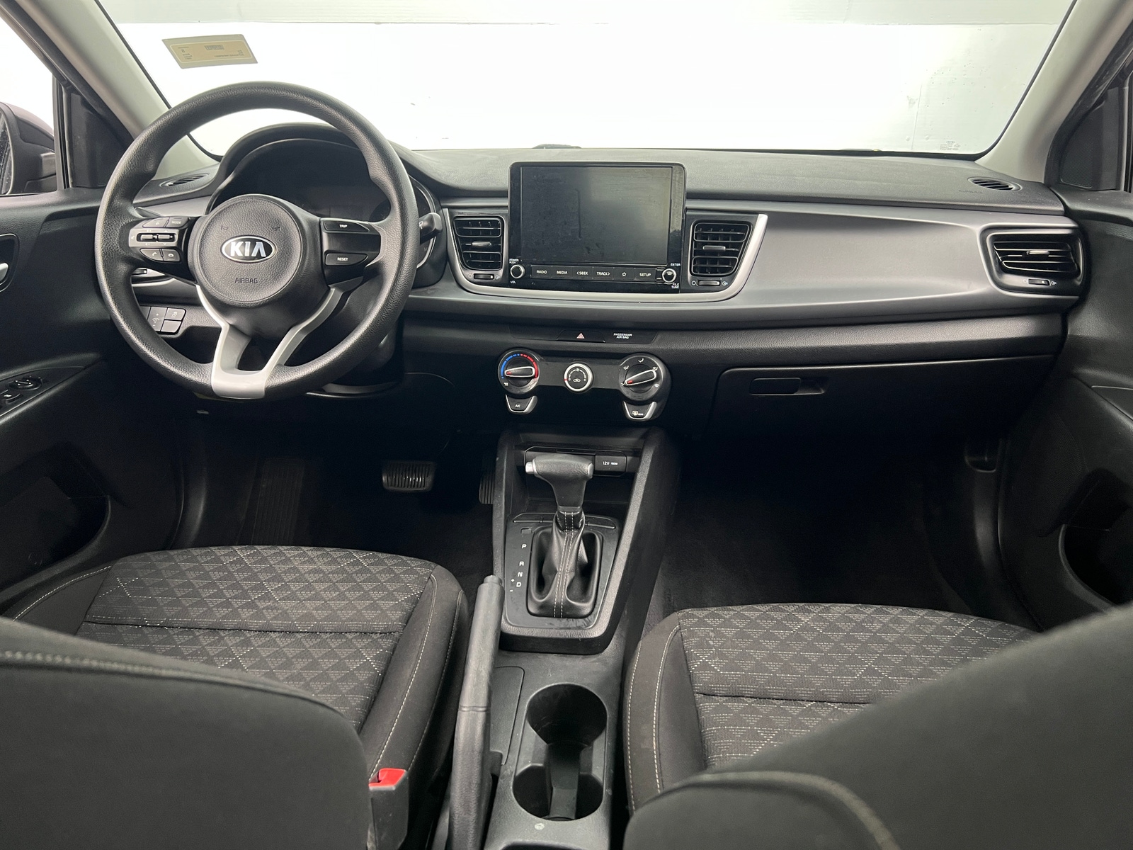 Thumbnail: 2021 Kia Rio - 3