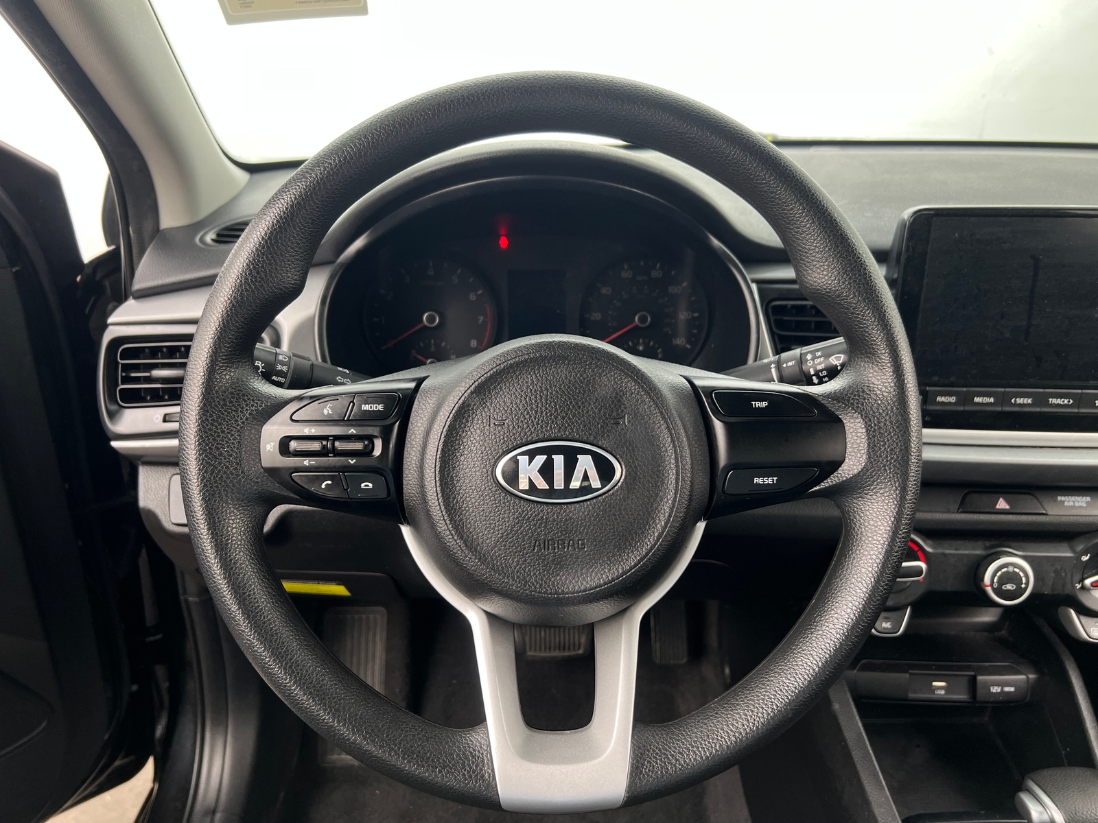 Thumbnail: 2021 Kia Rio - 5