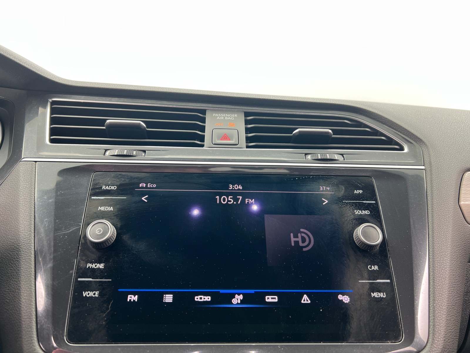 Thumbnail: 2021 Volkswagen Tiguan - 3