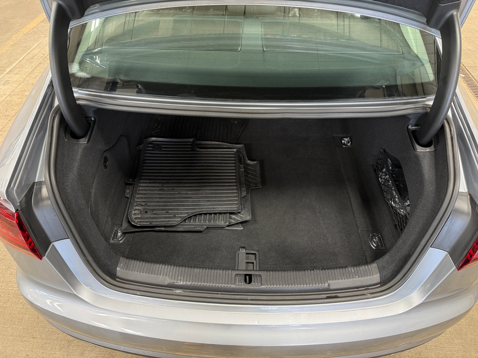 Thumbnail: 2016 Audi A6 - 6