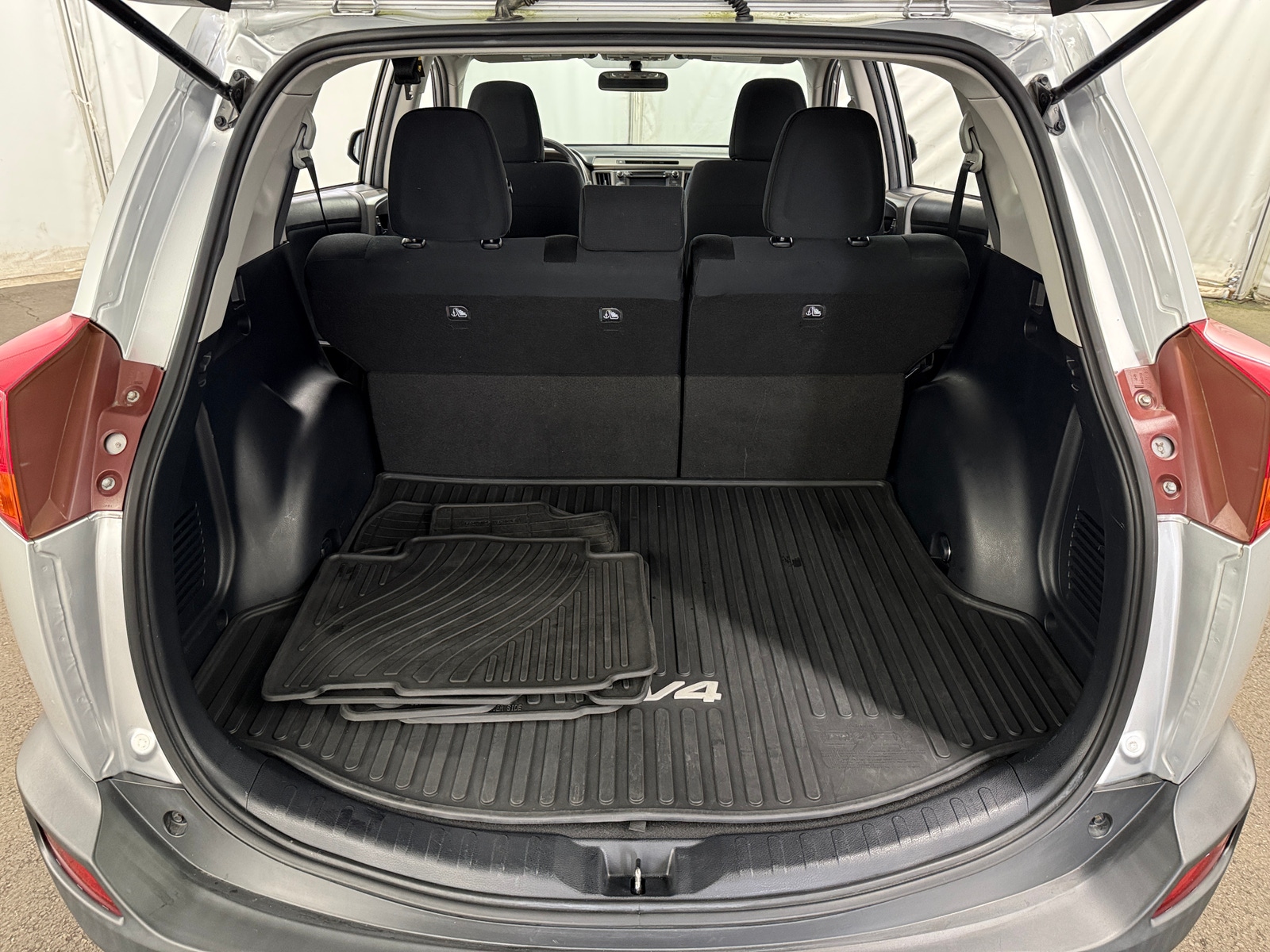 Thumbnail: 2014 Toyota RAV4 - 7