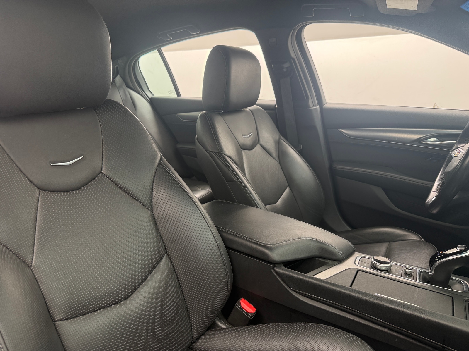 Thumbnail: 2023 Cadillac CT5 - 2