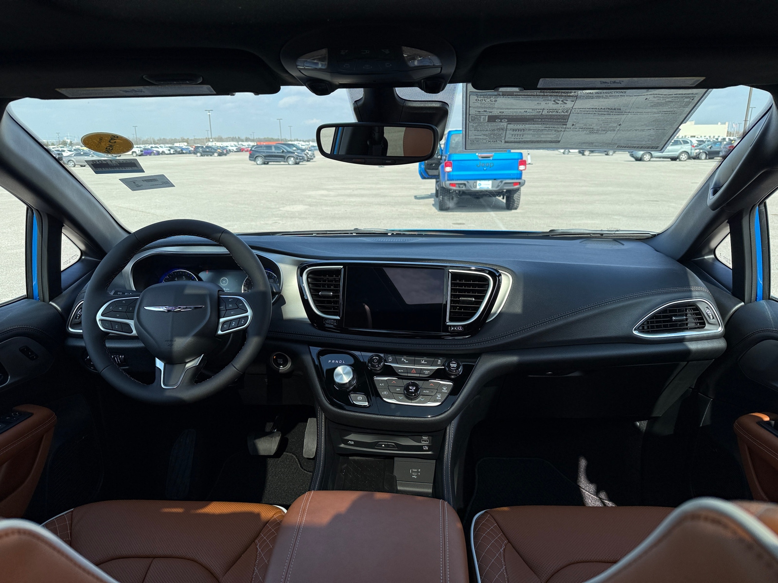 Thumbnail: 2026 Chrysler Pacifica - 2