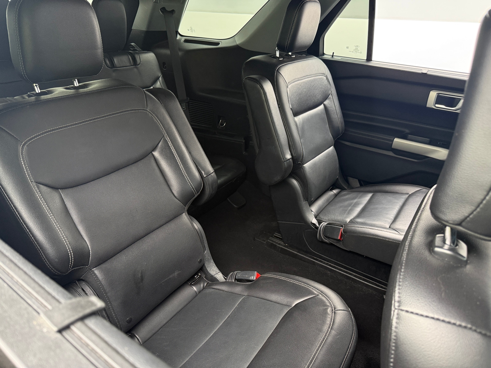 Thumbnail: 2022 Ford Explorer - 5