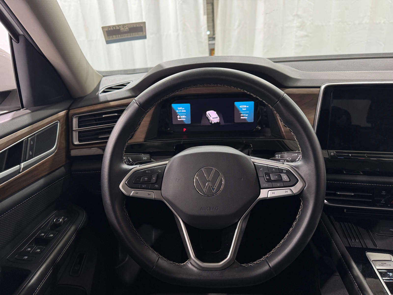 Thumbnail: 2025 Volkswagen Atlas - 4