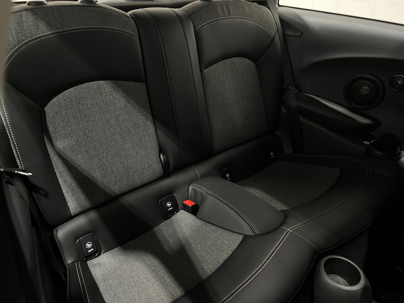 Thumbnail: 2023 MINI Cooper Hardtop - 6