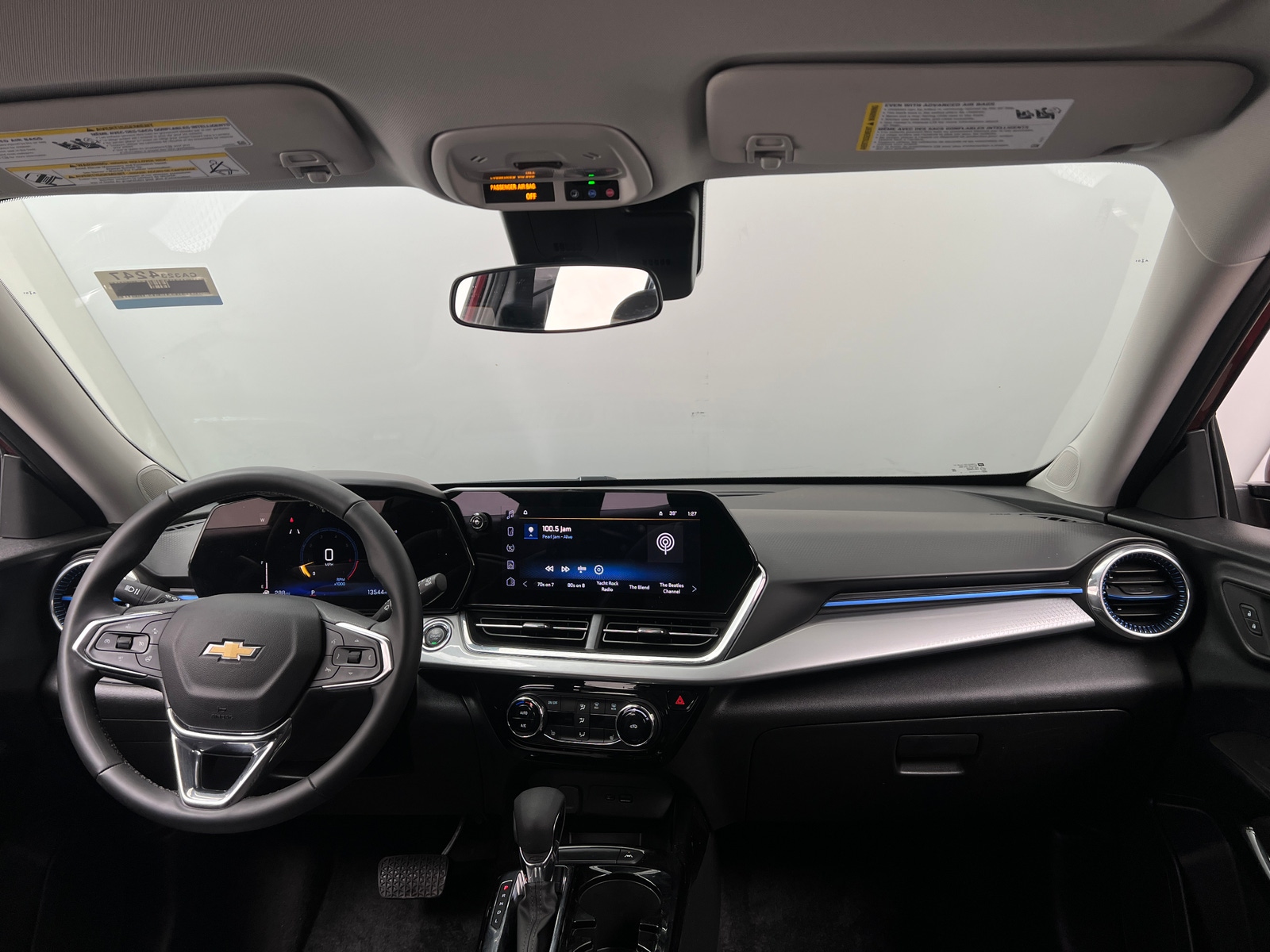 Thumbnail: 2025 Chevrolet Trax - 3