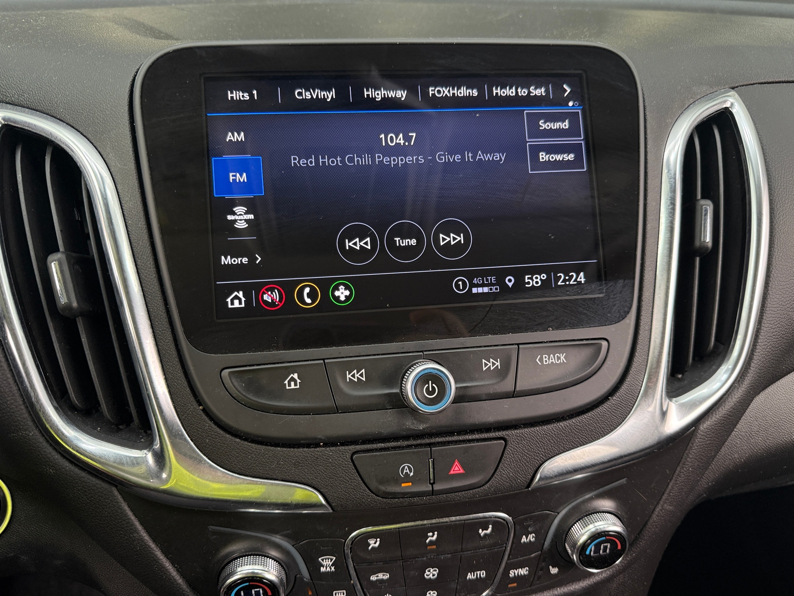 Thumbnail: 2024 Chevrolet Equinox - 4