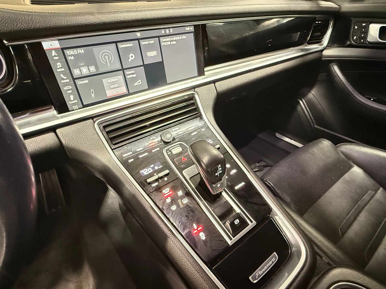 Thumbnail: 2018 Porsche Panamera - 3