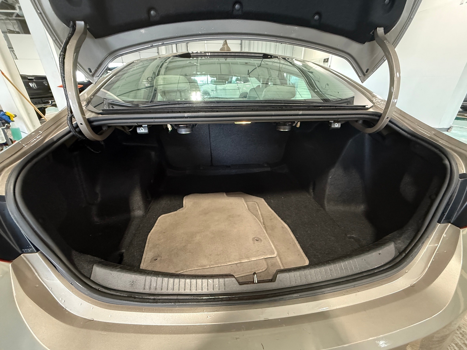 Thumbnail: 2024 Chevrolet Malibu - 6