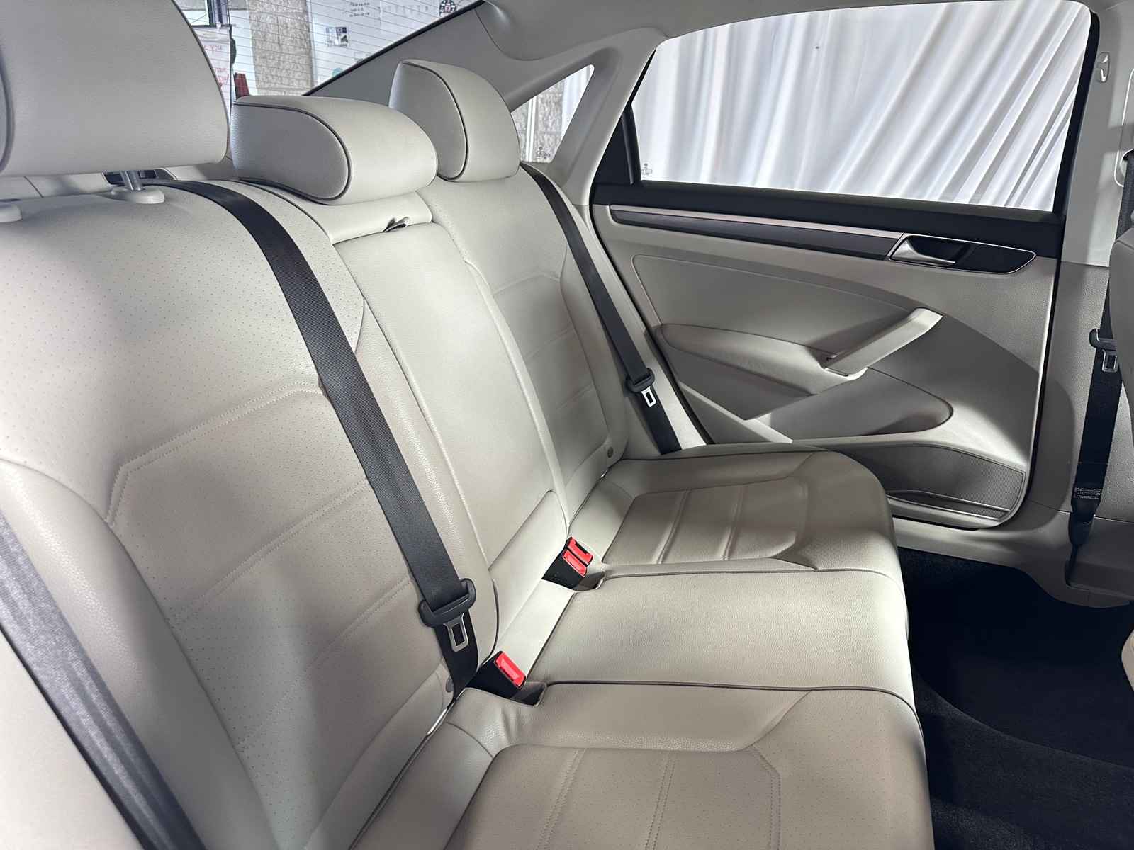 Thumbnail: 2018 Volkswagen Passat - 5