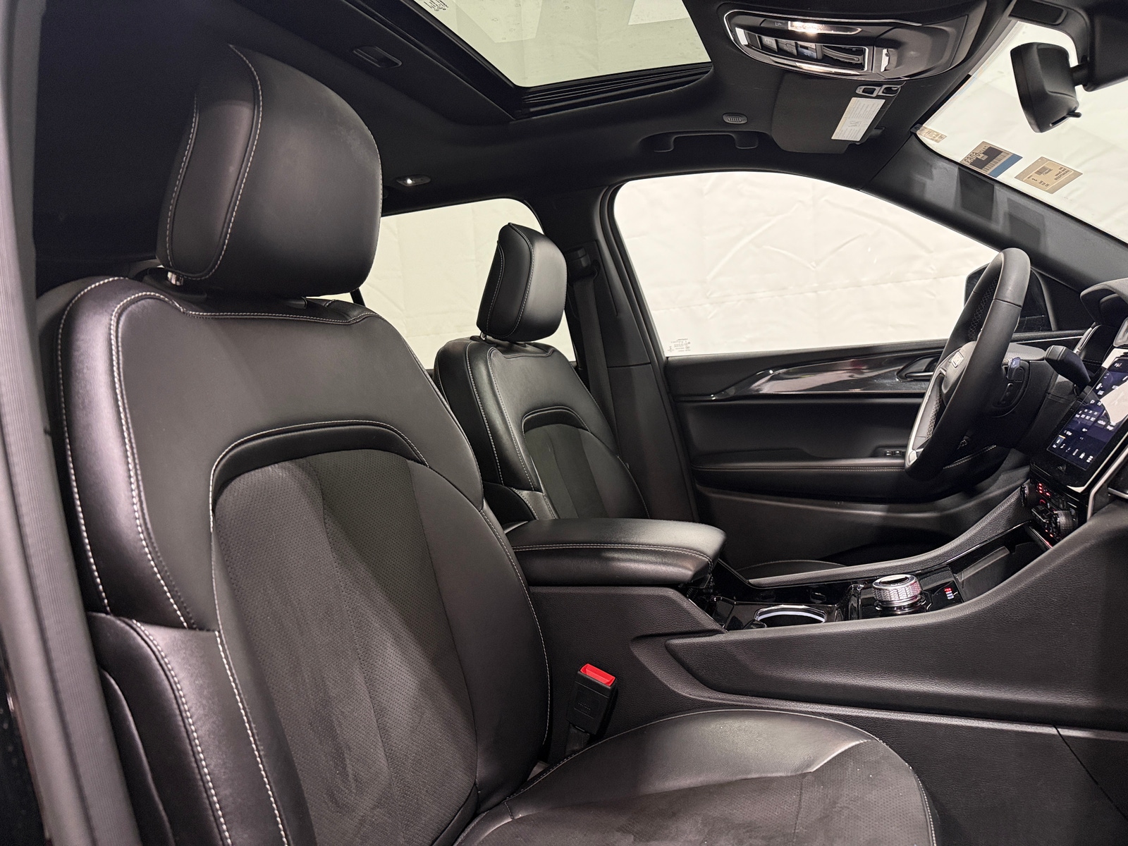 Thumbnail: 2023 Jeep Grand Cherokee - 2