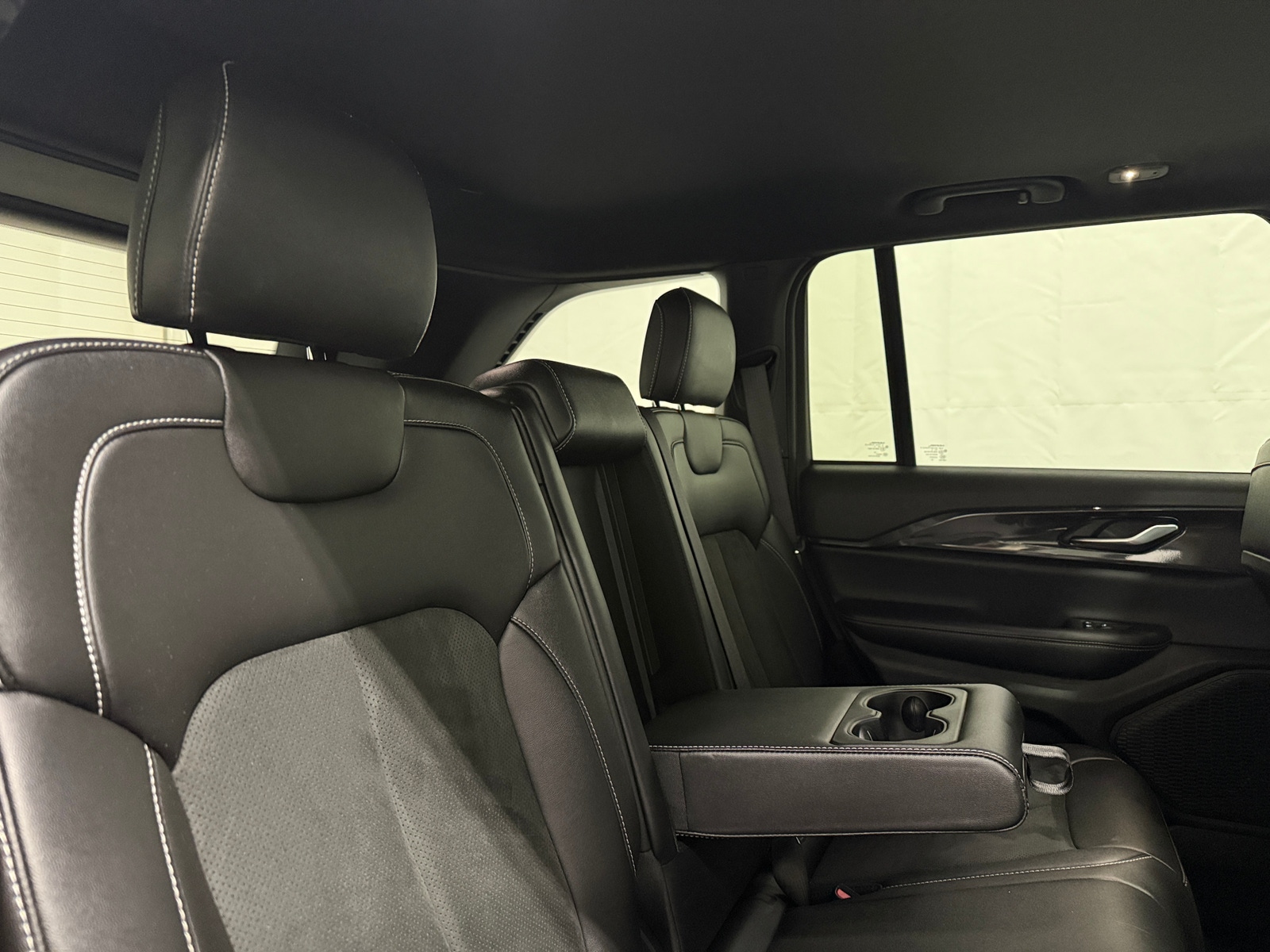 Thumbnail: 2023 Jeep Grand Cherokee - 6