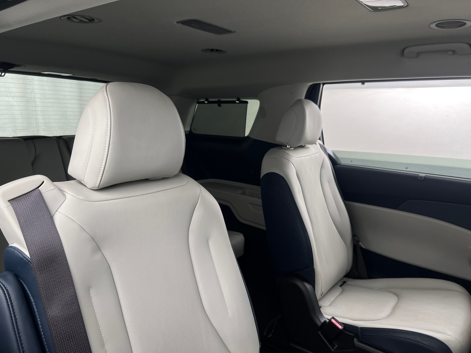 Thumbnail: 2025 Kia Carnival - 5