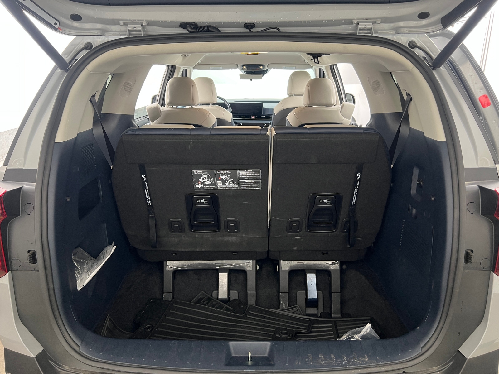 Thumbnail: 2025 Kia Carnival - 6