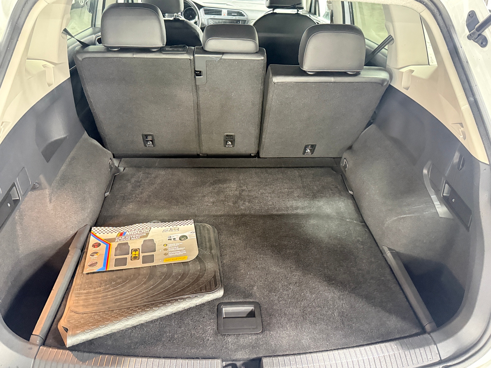 Thumbnail: 2021 Volkswagen Tiguan - 6