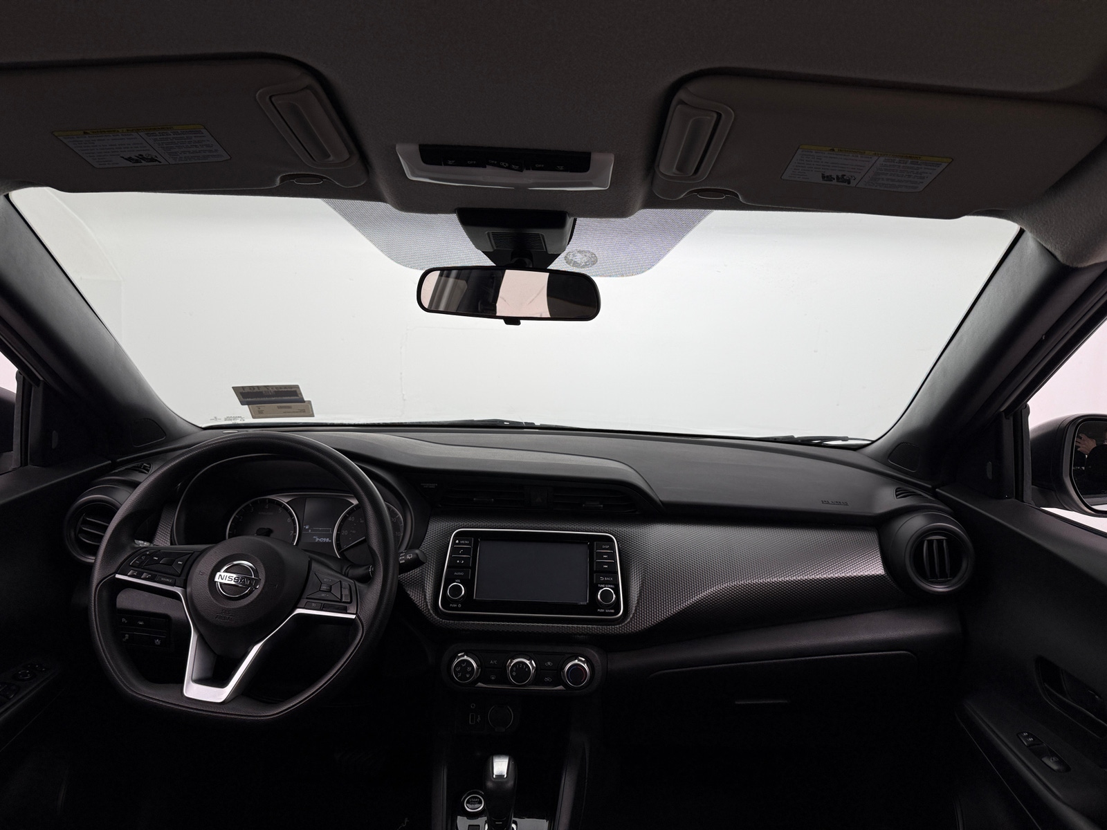 Thumbnail: 2020 Nissan Kicks - 3