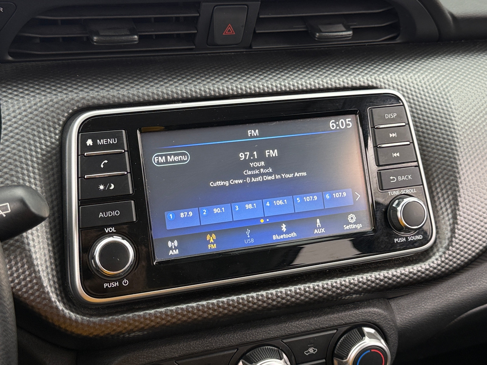 Thumbnail: 2020 Nissan Kicks - 4