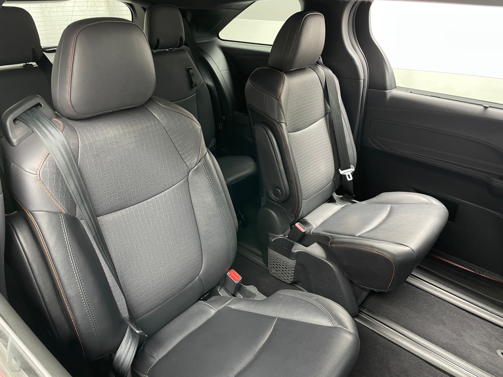 Thumbnail: 2021 Toyota Sienna - 5