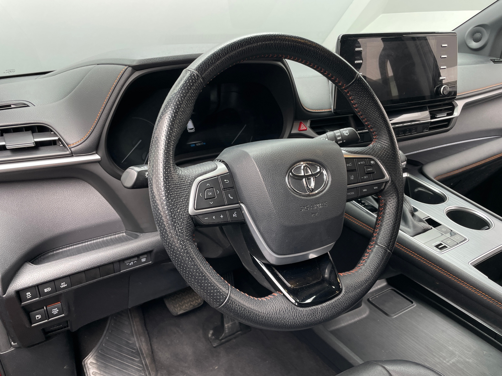 Thumbnail: 2021 Toyota Sienna - 4