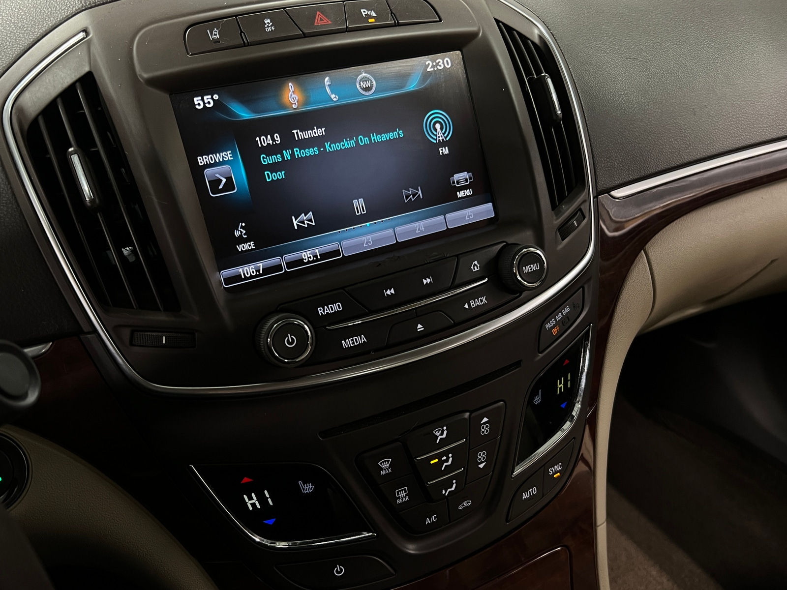 Thumbnail: 2015 Buick Regal - 3