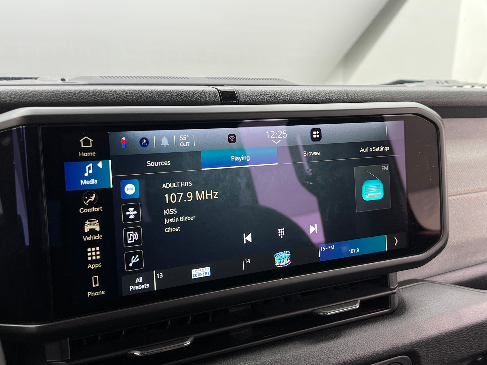 Thumbnail: 2025 Jeep Wrangler - 4