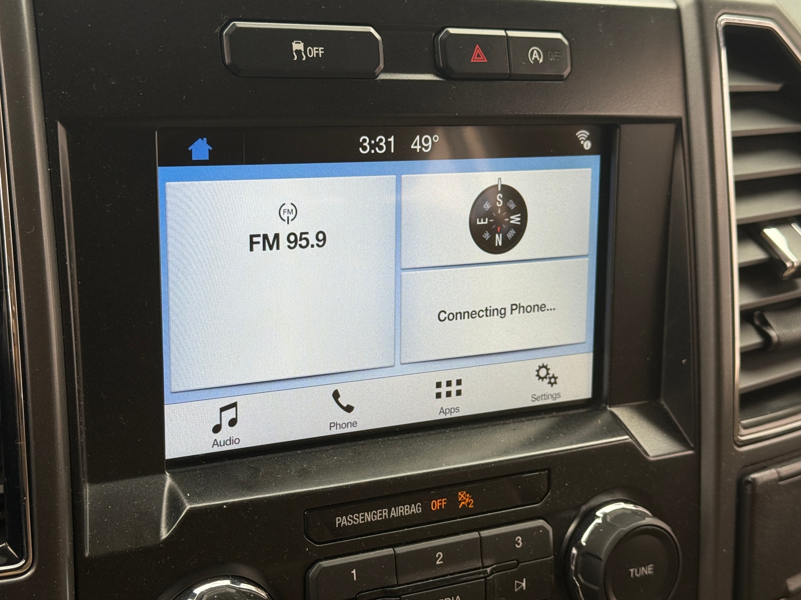 Thumbnail: 2018 Ford Econoline - 4