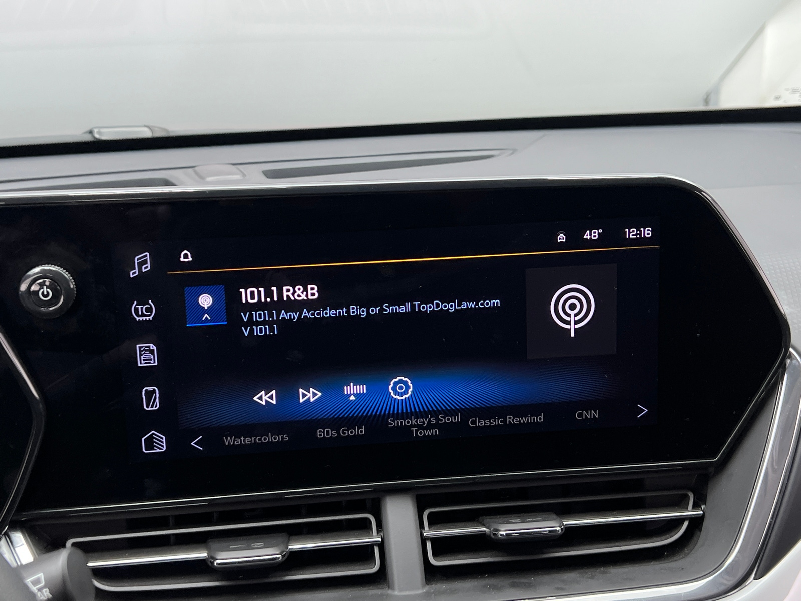 Thumbnail: 2025 Chevrolet Trax - 4