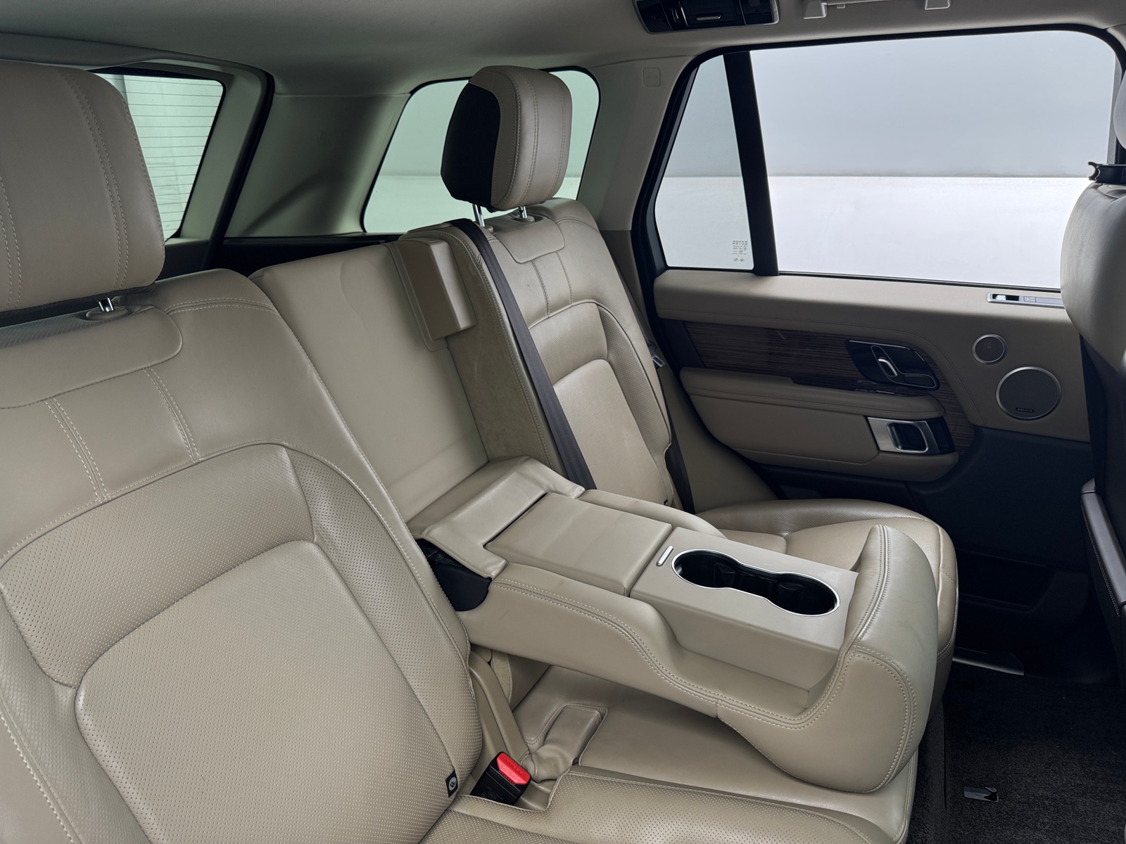 Thumbnail: 2020 Land Rover Range Rover - 5