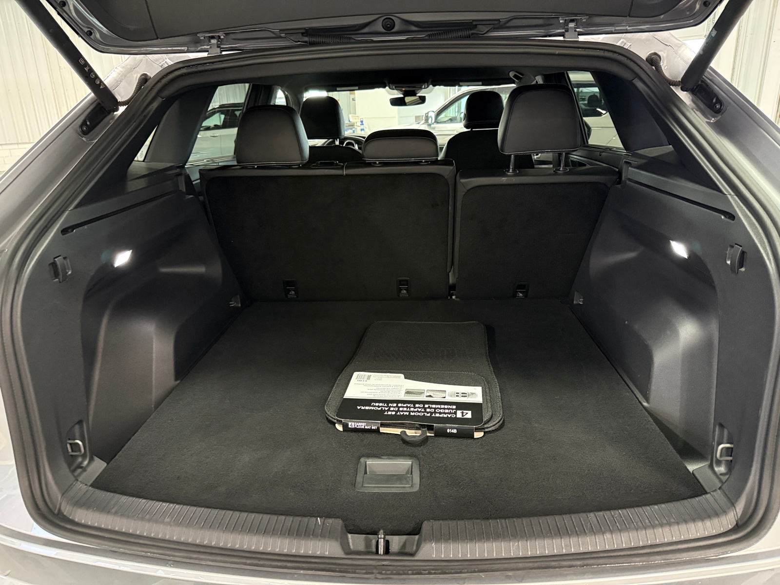 Thumbnail: 2025 Volkswagen Atlas - 6