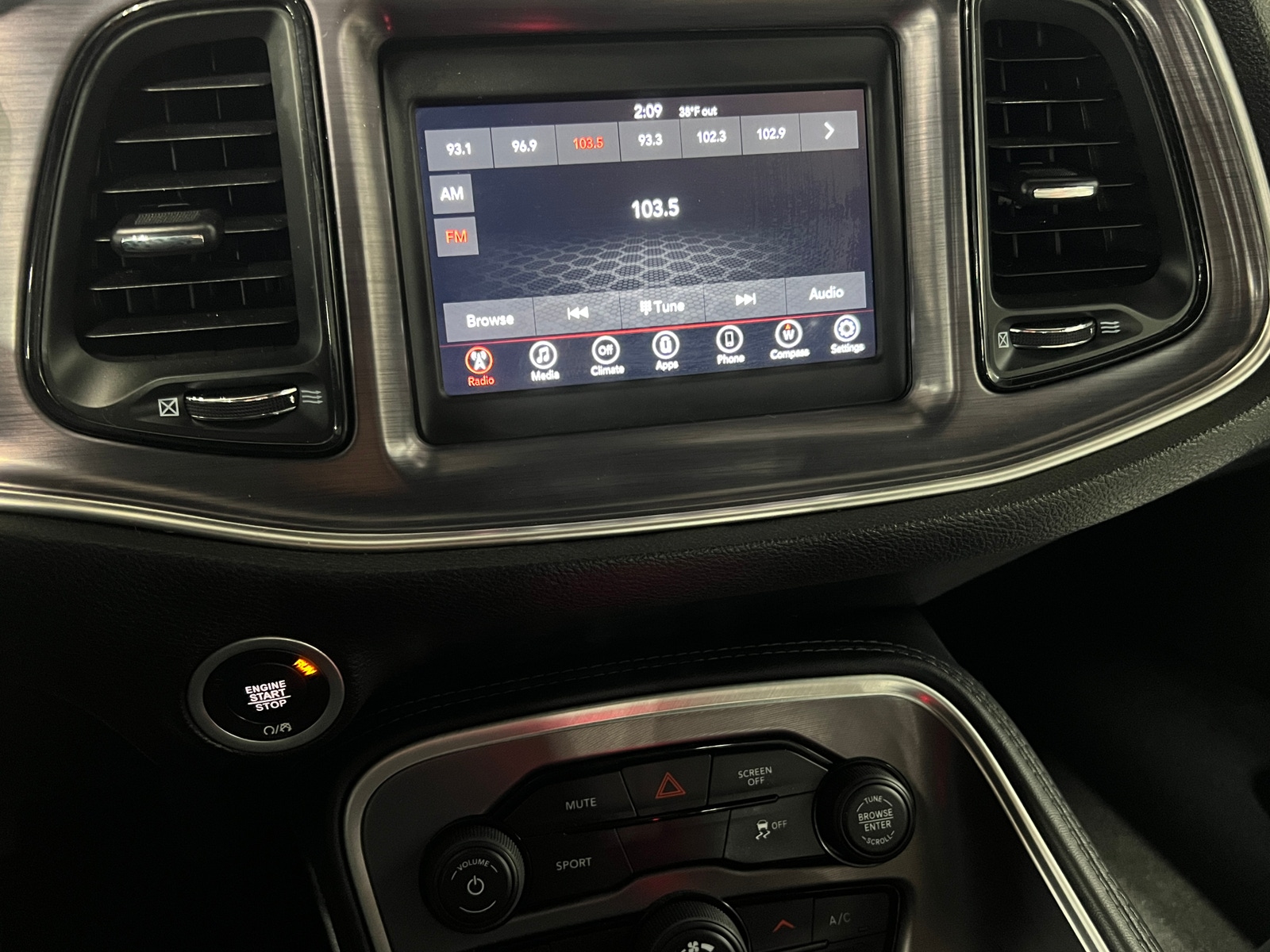 Thumbnail: 2022 Dodge Challenger - 3